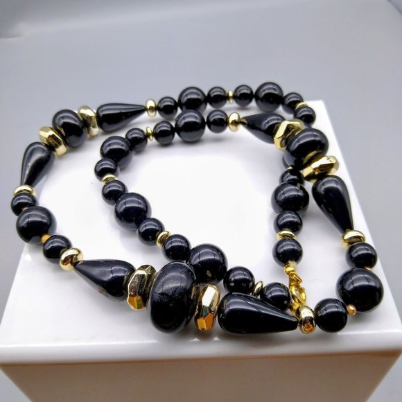 Chic Vintage Black Lucite Beads Necklace with Gold Tone Spacers, Lovely Basic - Picture 2 of 3